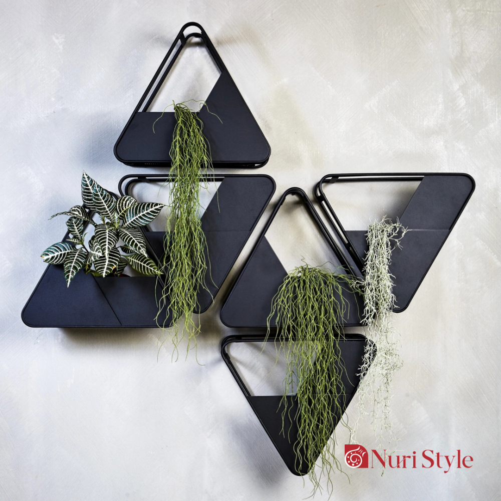 TRIANGLE PLANTER BOX / OUTDOOR - Nuri Style